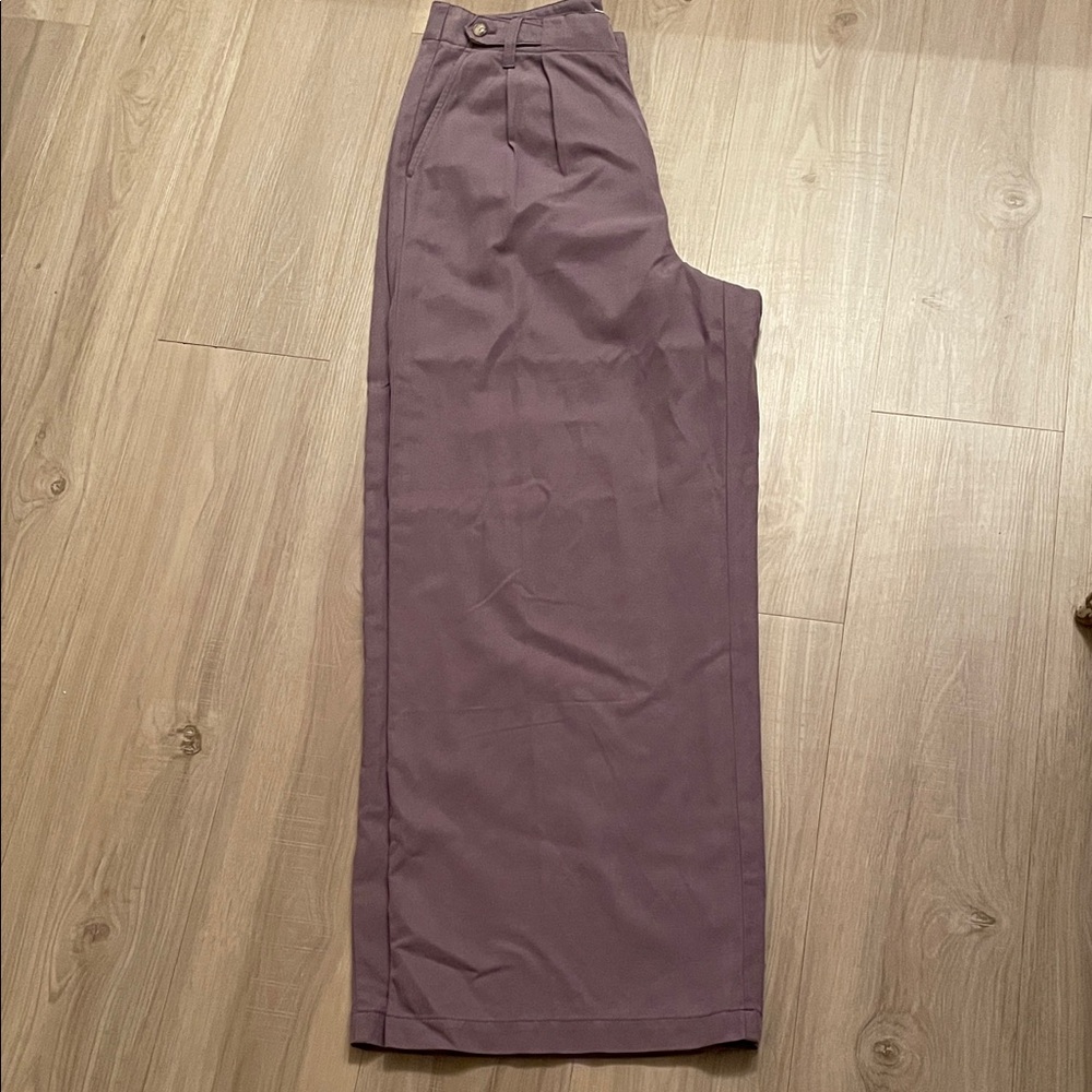 Madewell Women's Wide-Leg Pleated Pants - Picture 3 of 5